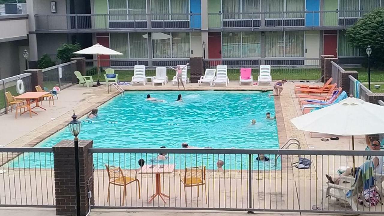 River Rock Hotel 芒廷霍姆 外观 照片